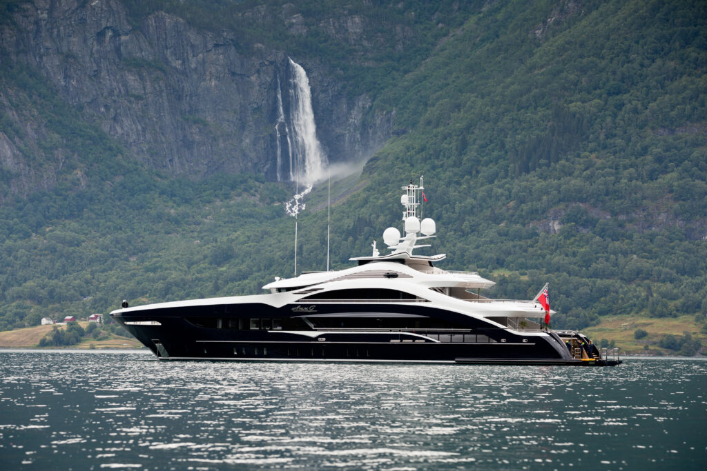 Heesen yachts ANN G at sea side view with waterfall
