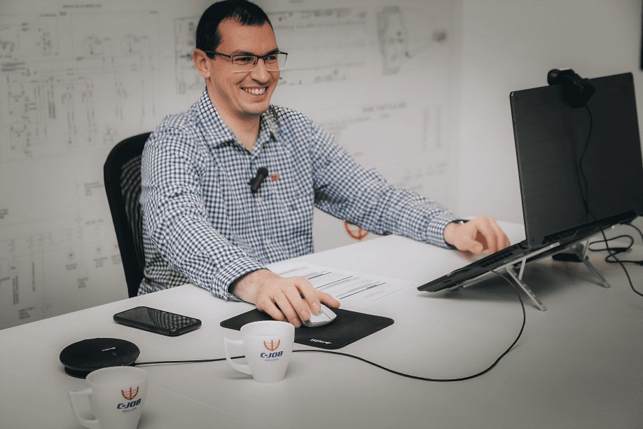 Vitalii Vyshnevskyi on the Cadmatic podcast